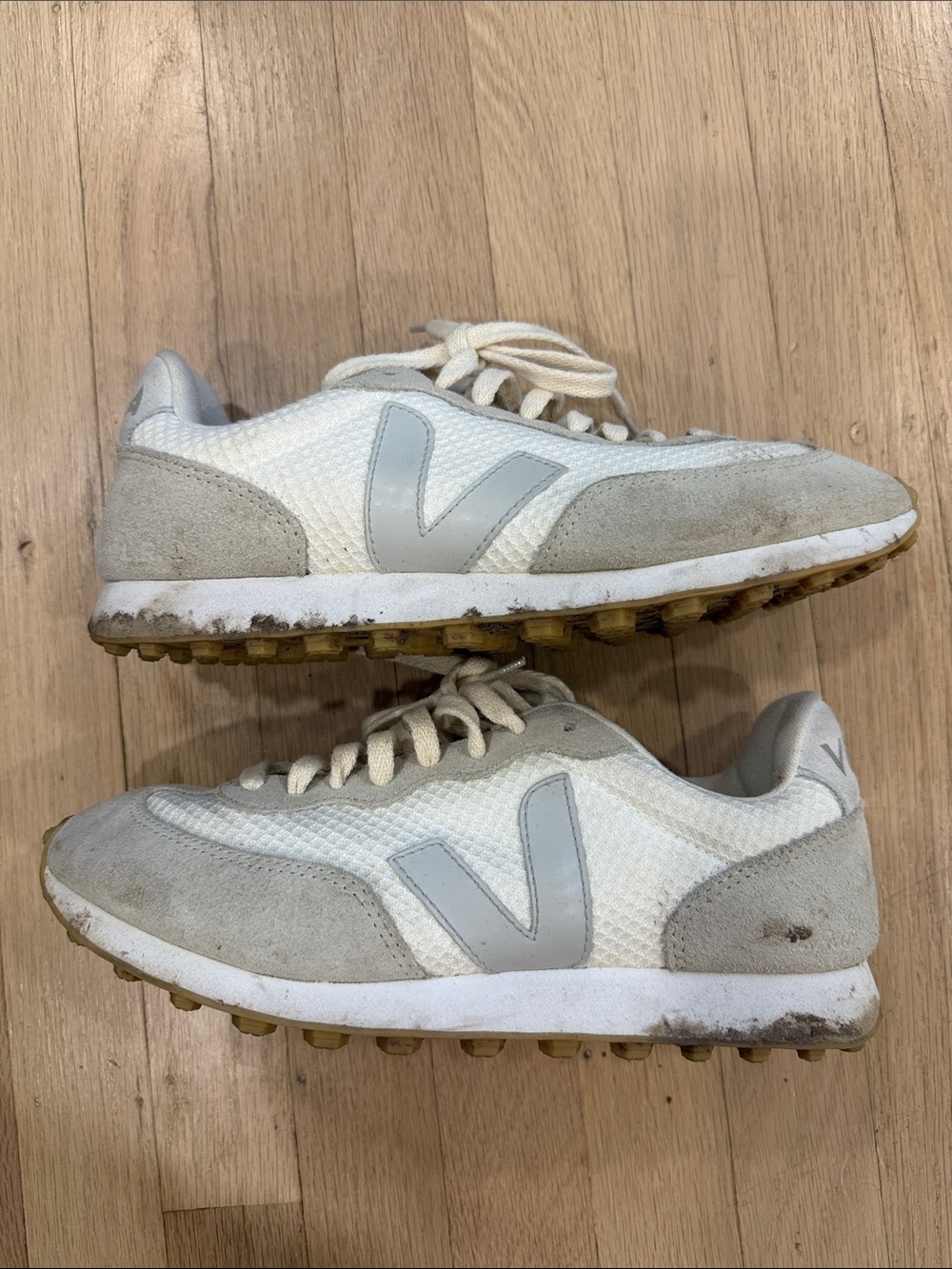 Veja White and Light Grey woman’s Sneakers